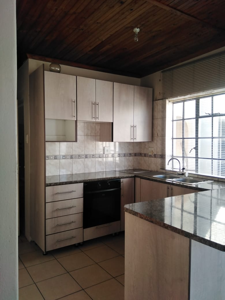 To Let 1 Bedroom Property for Rent in Sandvlei Western Cape